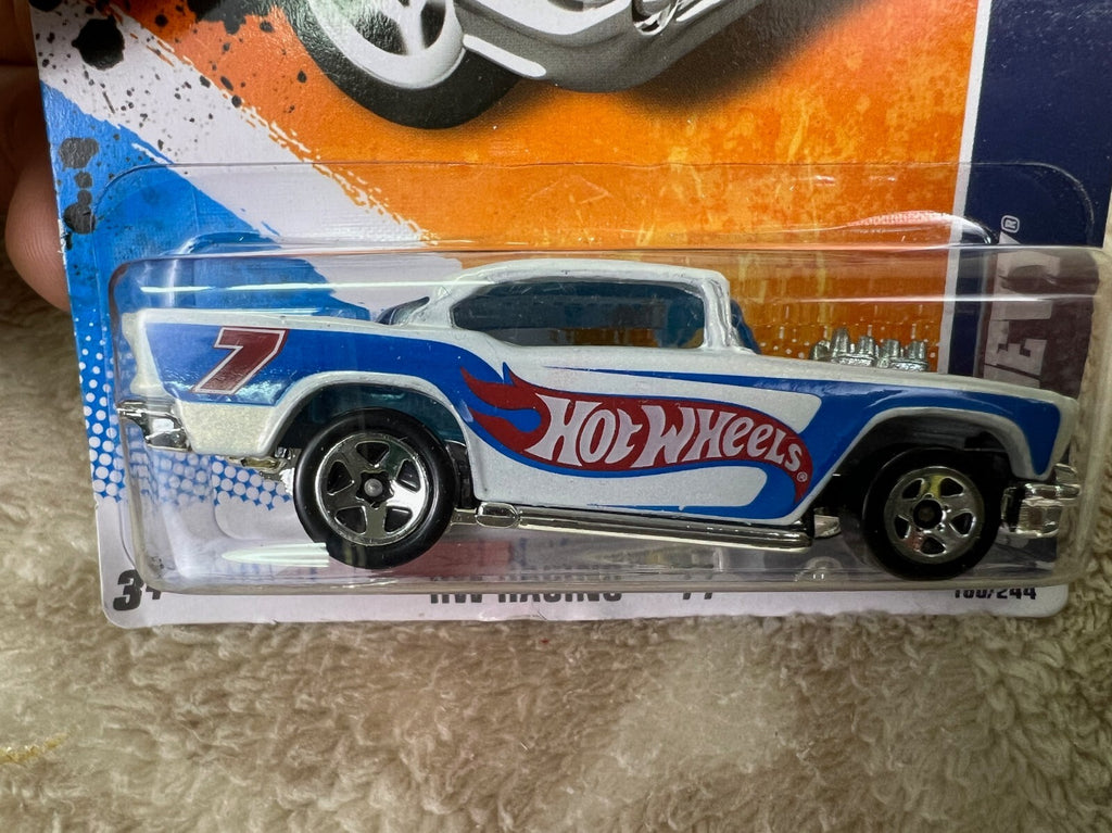 🇺🇸🇺🇸Hot Wheels HW Racing 10/10 ‘57 Chevy Bel Air 160/244 White HW18🇺🇸🇺🇸
