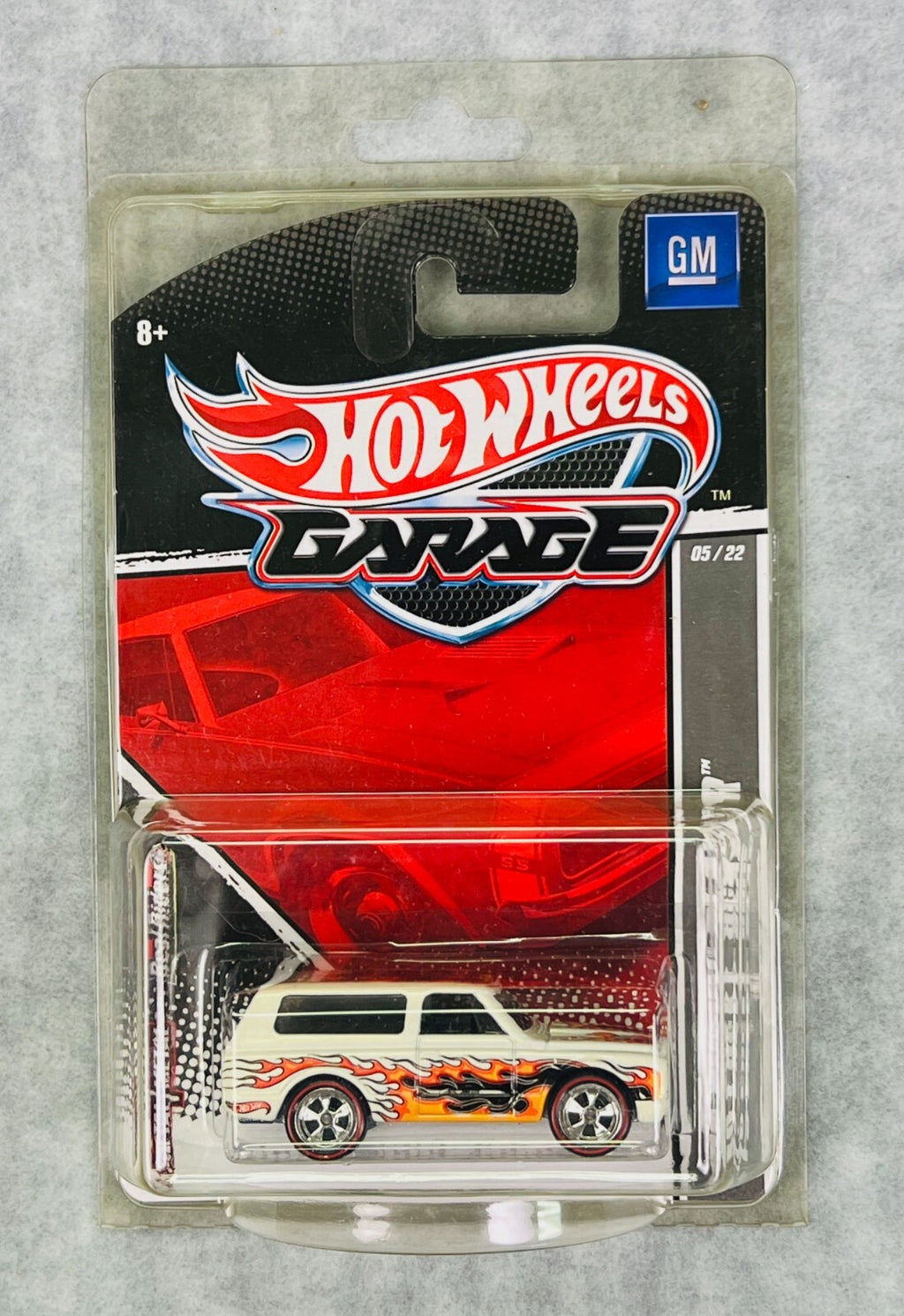 🇺🇸🇺🇸Hot Wheels Garage  '70 Chevy Blazer White w/Real Riders H28🇺🇸🇺🇸