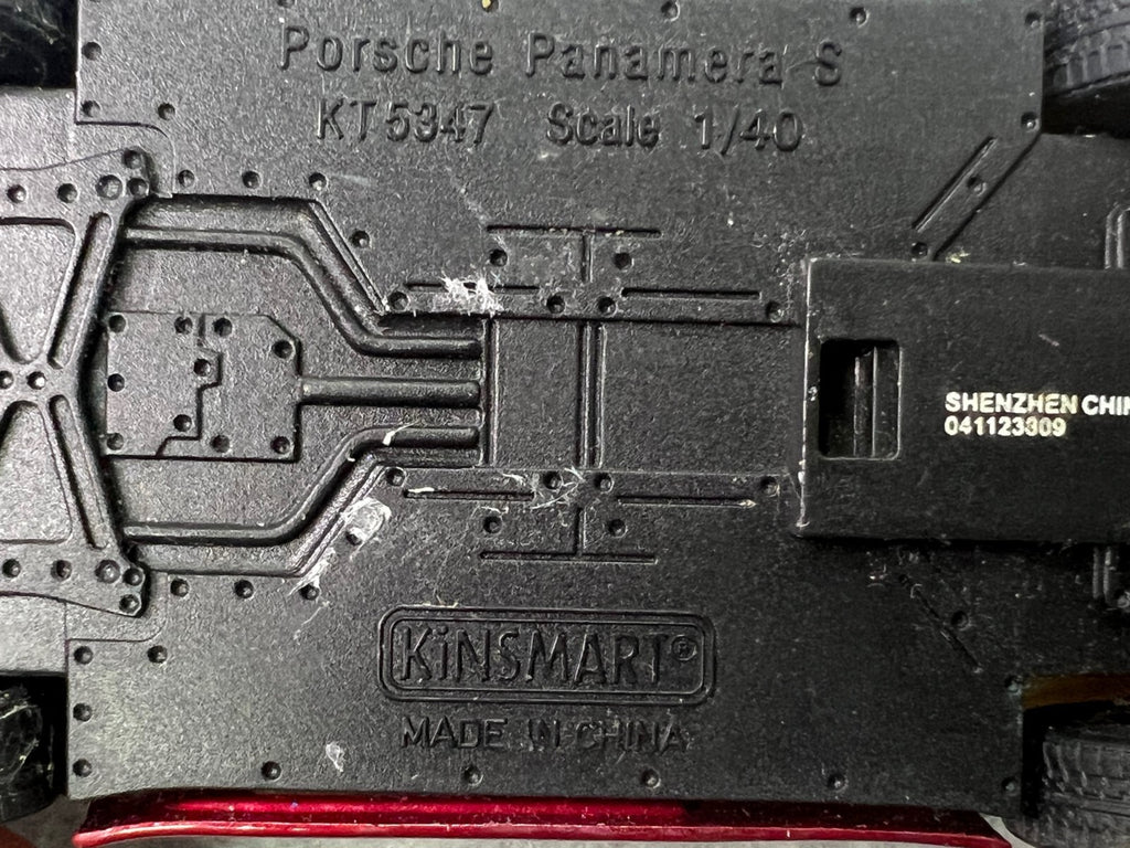 🇩🇪🇩🇪🇩🇪Kinsmart 1:40 Scale Model Porsche Panamera S Red 🇩🇪🇩🇪🇩🇪