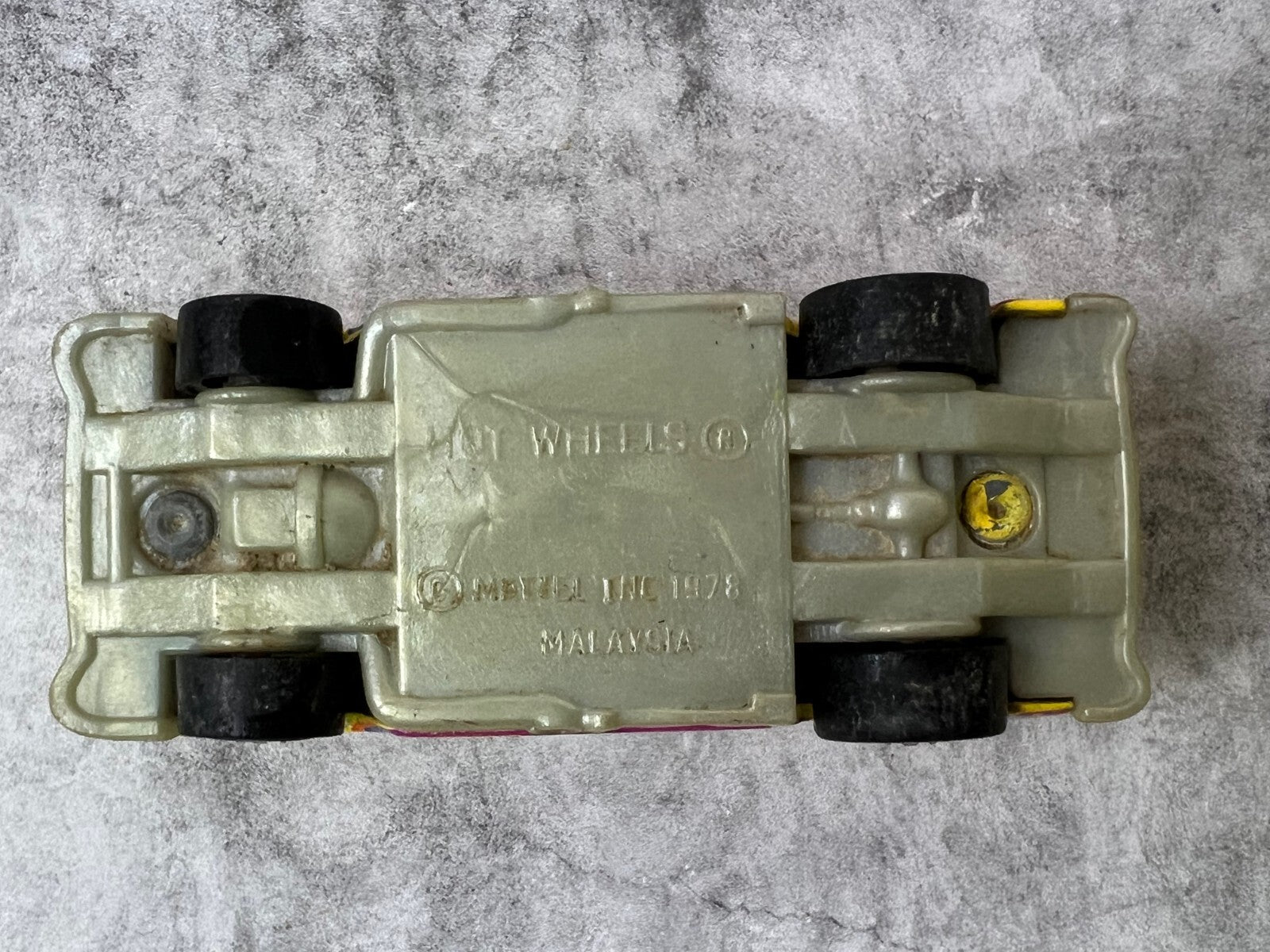 🔥🔥🔥🔥Hot Wheels 1957 Chevy Yellow 1978 Malaysia C7🔥🔥🔥🔥