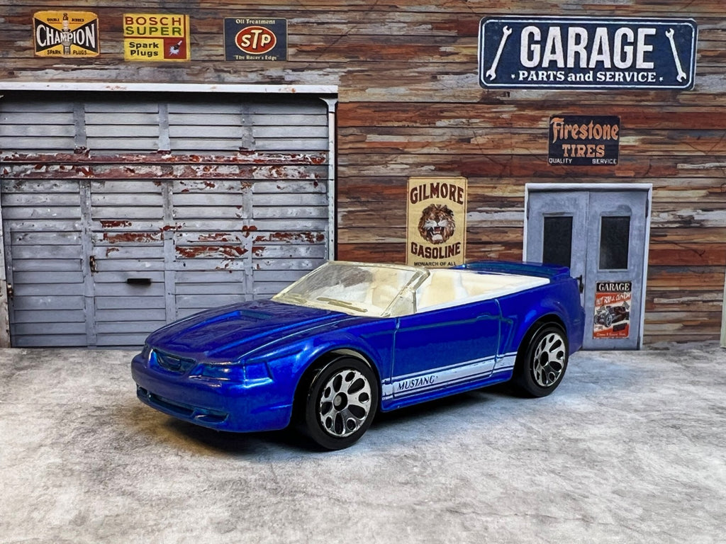 🐎🐎🐎1999 Matchbox Mustang Convertible Diecast Car Blue C7🐎🐎🐎