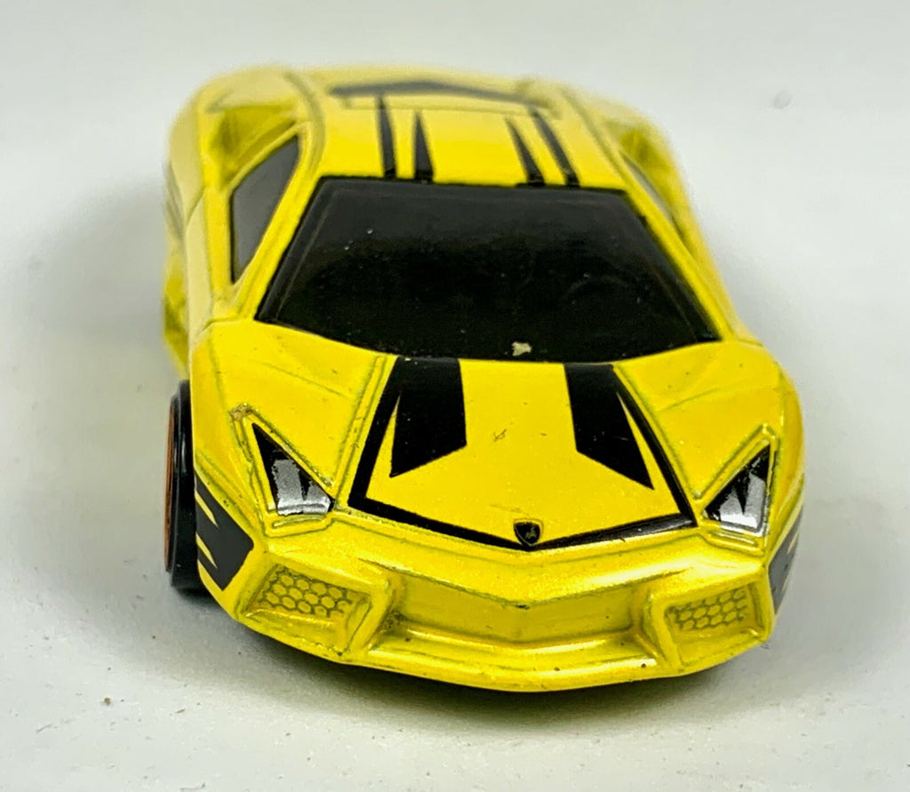 🔥🔥🔥Hot Wheels Lamborghini Reventon 1:64 Diecast Toy Car Yellow N4024🔥🔥🔥