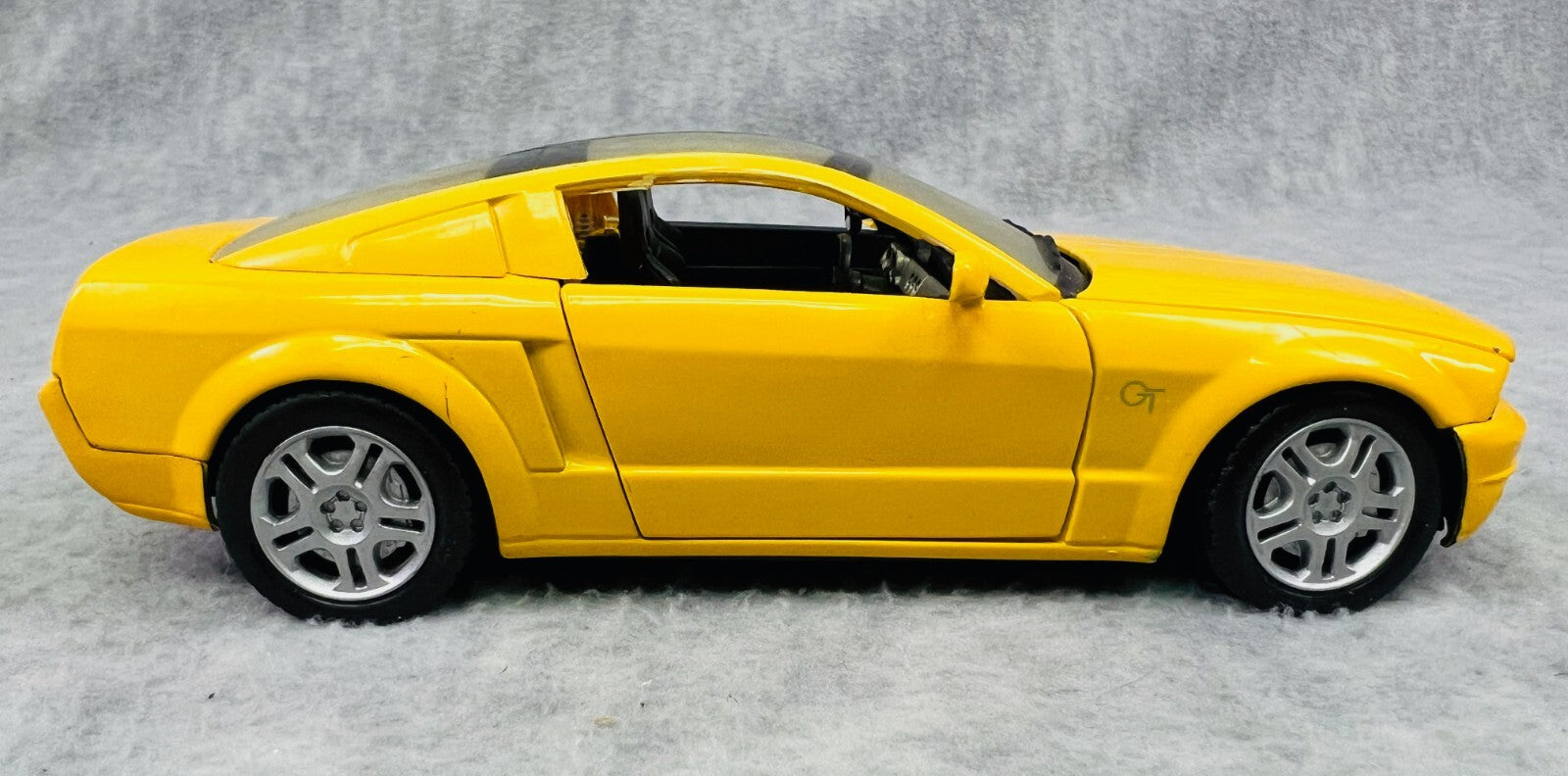 🇺🇸🇺🇸MOTOR MAX FORD MUSTANG GT YELLOW 1:24 SCALE🇺🇸🇺🇸