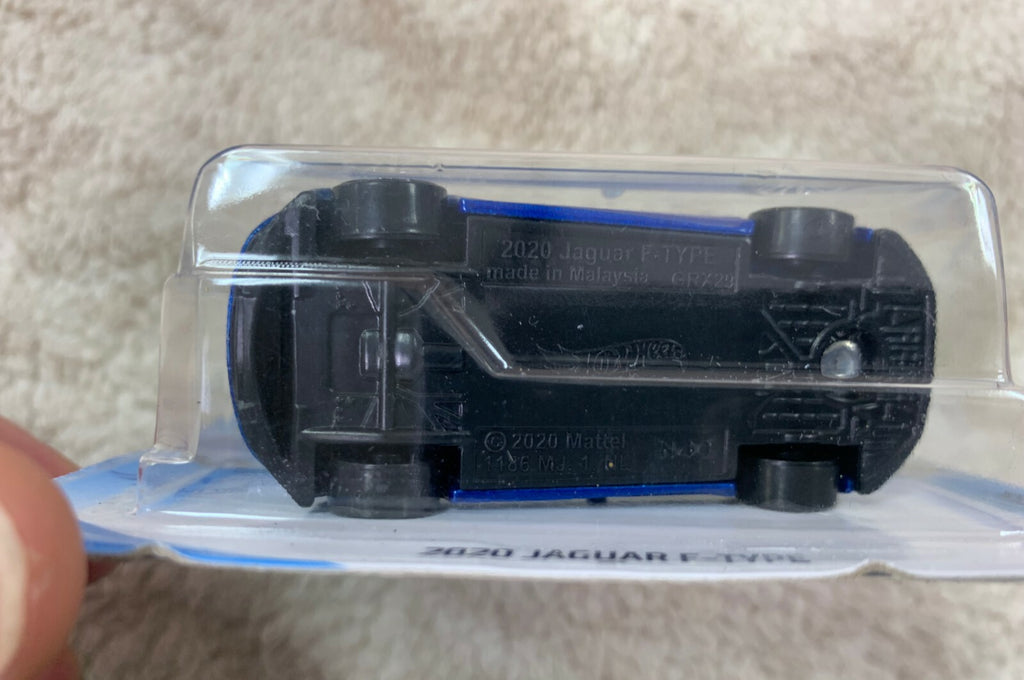 ***Hotwheels  2020 Jaguar F-type Coupe 1/10 Factory Fresh New Short Card HW05***