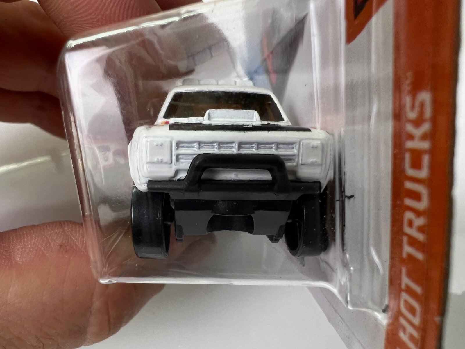 🔥🔥Hot Wheels '87 Dodge D100 2018 HW Hot Trucks 275/365 HW Hot Trucks HW06🔥🔥