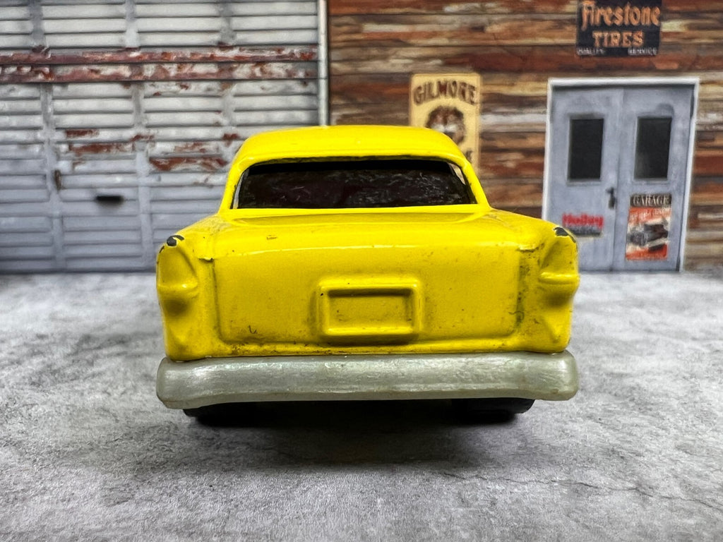 🔥🔥🔥🔥Hot Wheels 1957 Chevy Yellow 1978 Malaysia C7🔥🔥🔥🔥