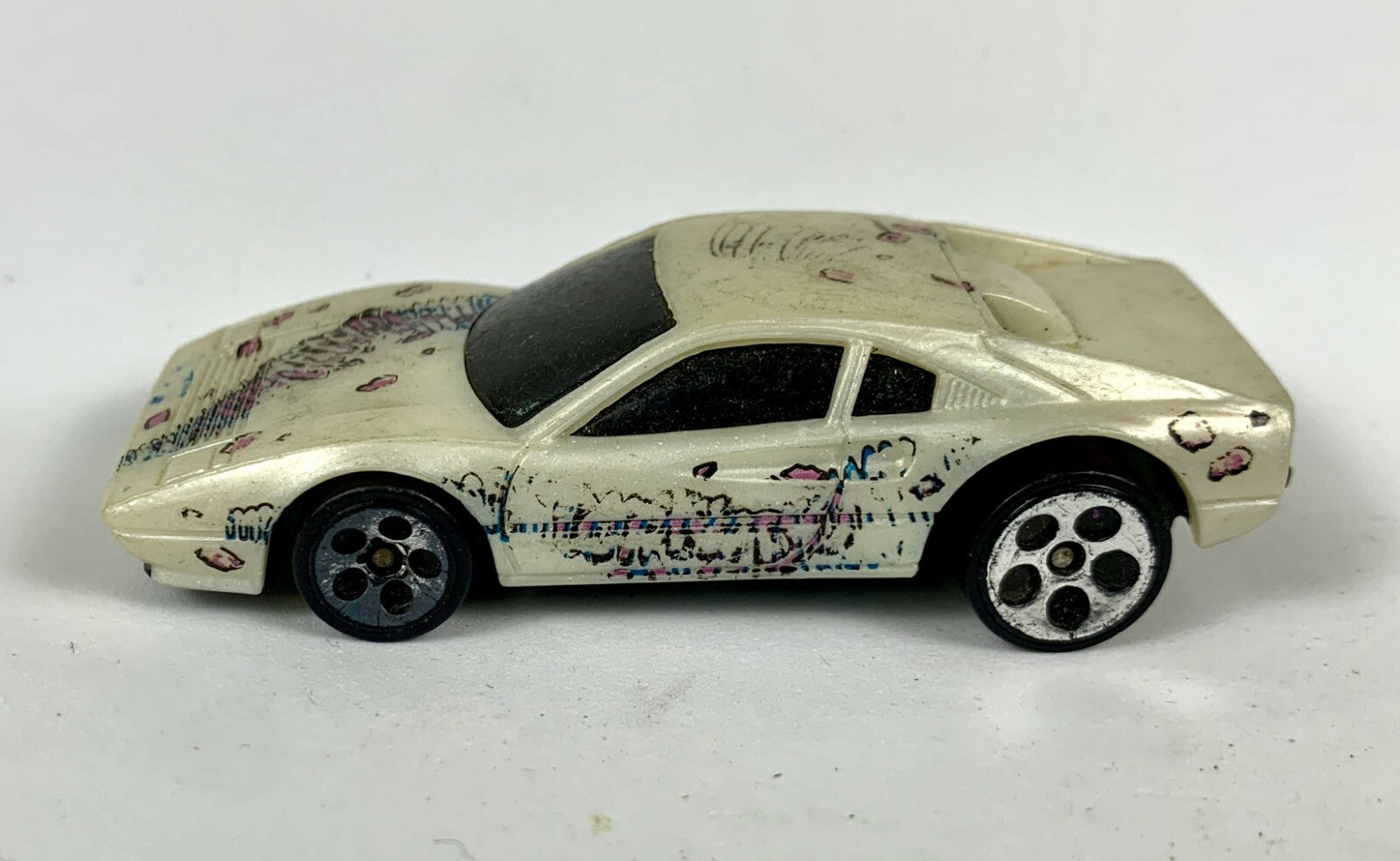  🔥🔥🔥🔥Hot Wheels Quicksilver Series White Ferrari 308 LOOSE PRE-OWNED🔥🔥🔥🔥