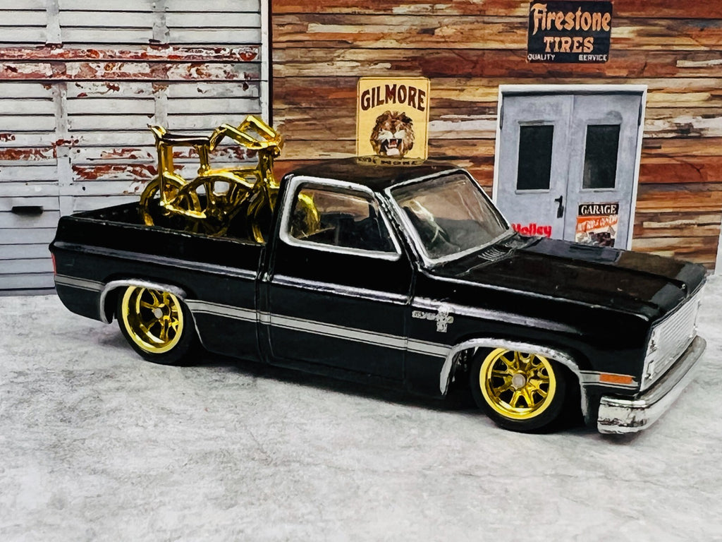 🇺🇸Hot Wheels 83 Chevy Silverado Custom Black/Gold Wheels Bike in Back C8🇺🇸