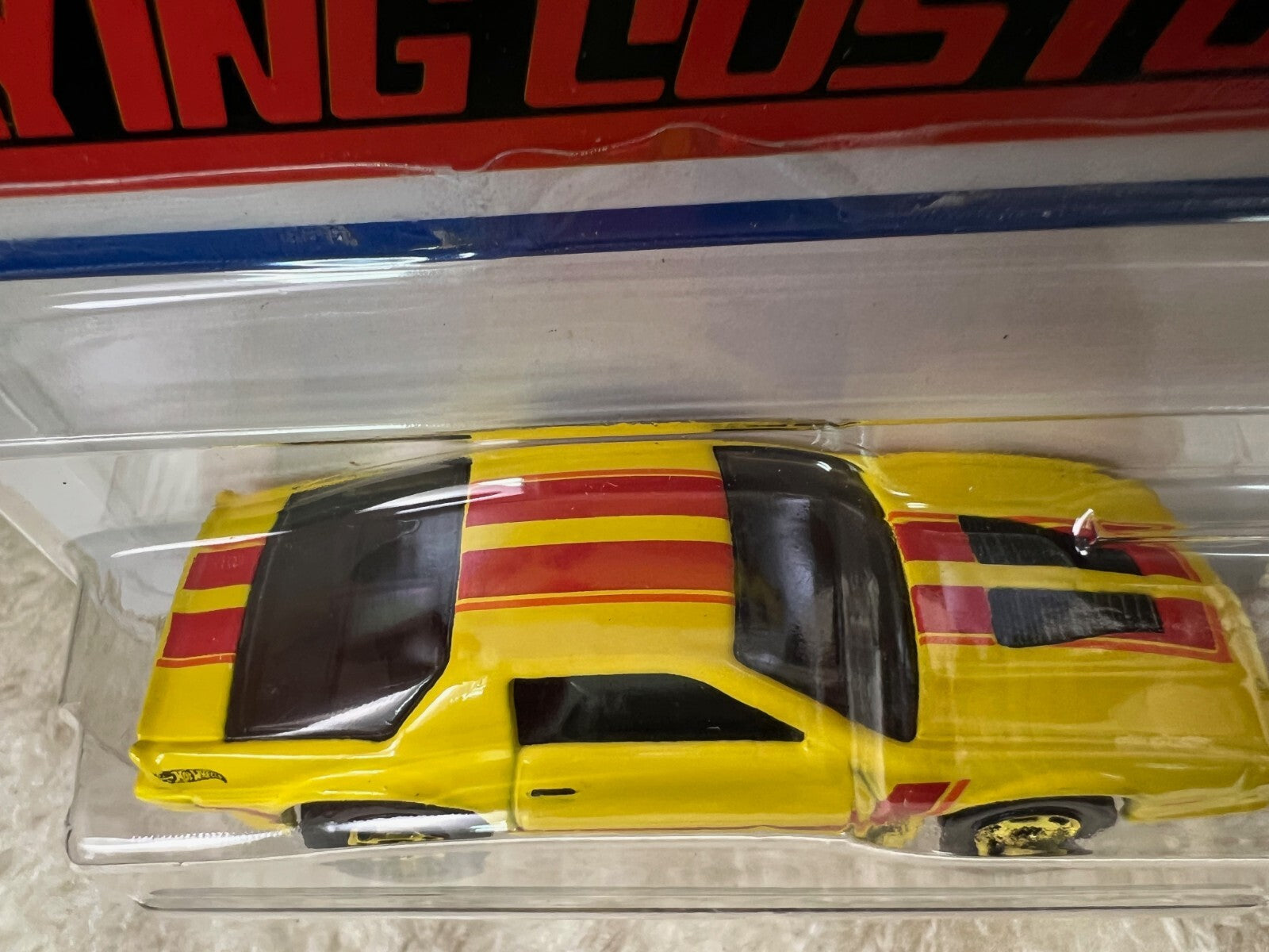 🇺🇸Hot Wheels Flying Customs  Yellow  '85 CHEVROLET CAMARO IROC-Z  HW19🇺🇸