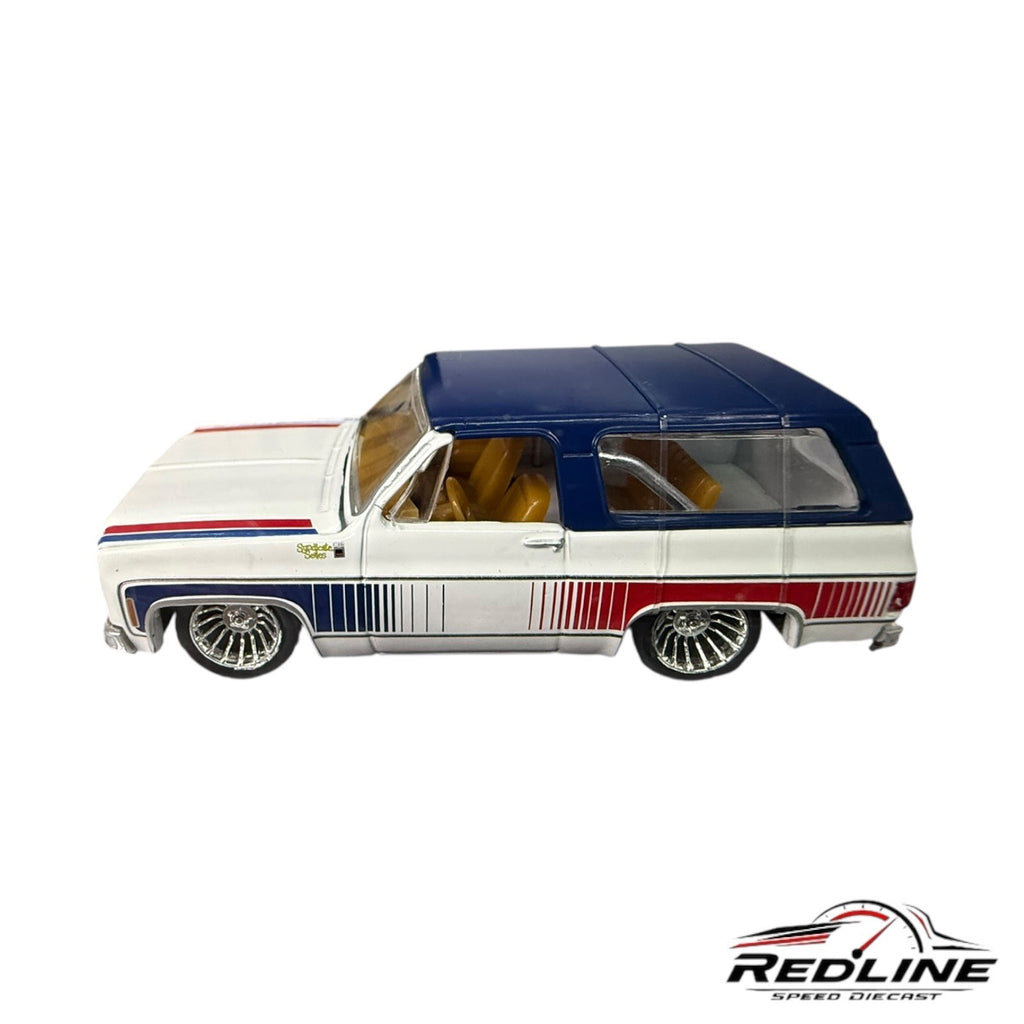 M2 MACHINES Squarebody Syndicate 76 GMC SIERRA 3500 Dually & 75 GMC Sierra D3