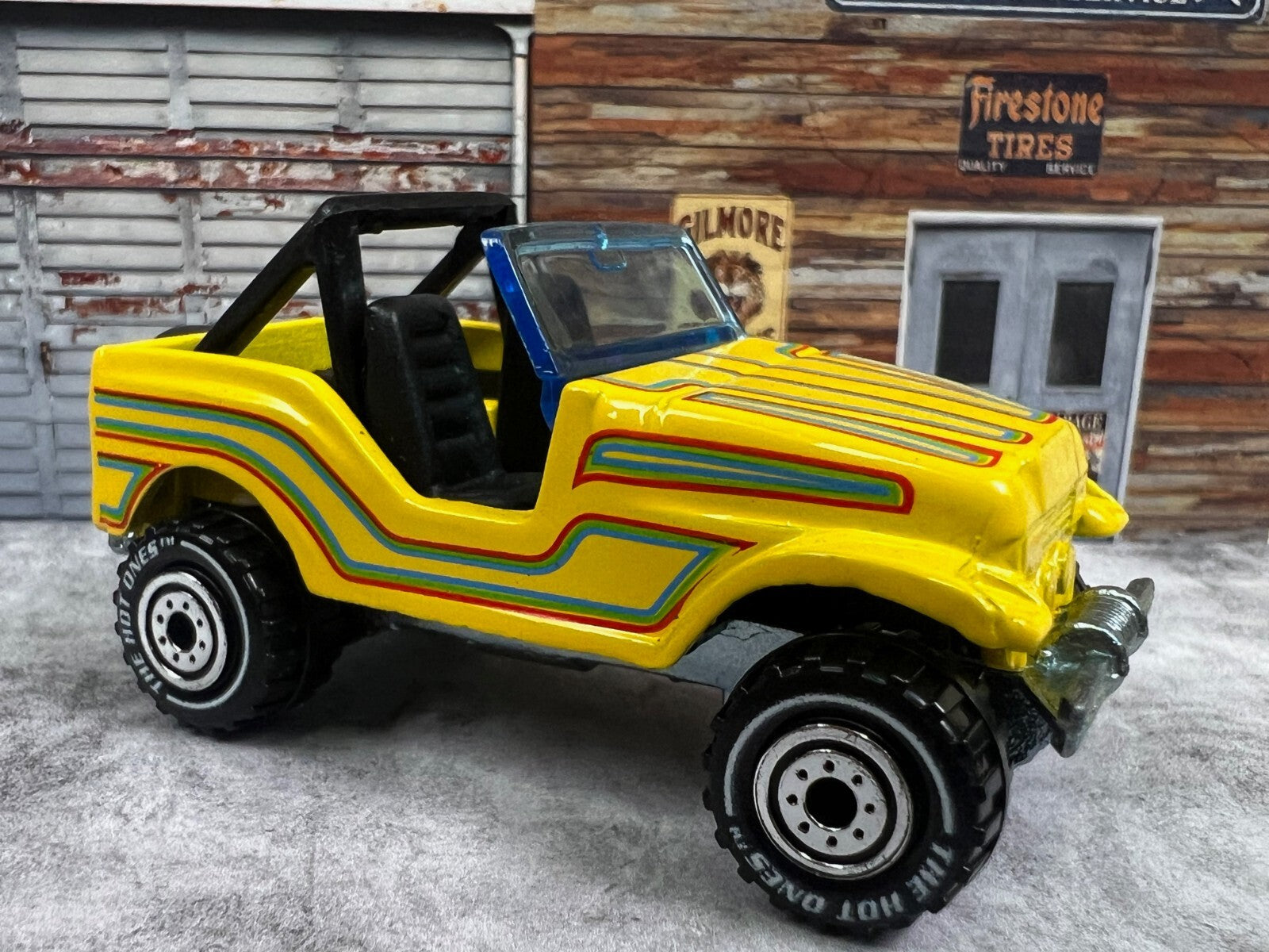 🔥🔥🔥Hot Wheels The Hot Ones Jeep Roll Patrol Yellow Chase 🔥🔥🔥