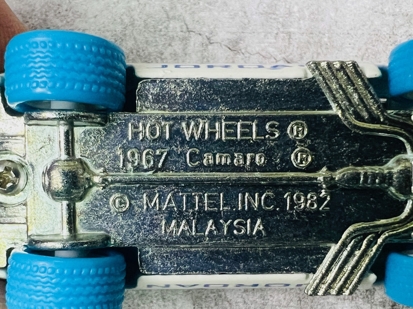 🔥🔥🔥Hotwheels Custom 1967 Chevy CAMARO AIR JORDAN  C21 🔥🔥🔥