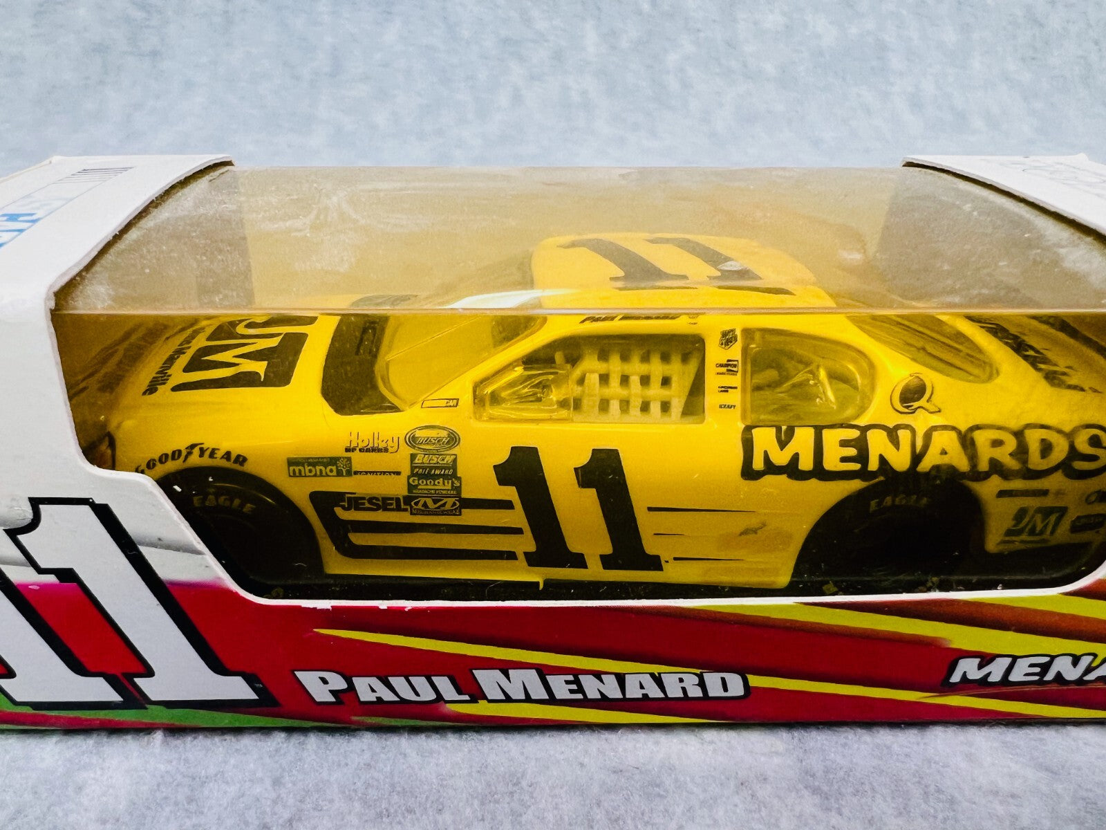 🏁🏁🏁Action NASCAR Diecast 1:43 Paul Menard #11 Stock Car 🏁🏁🏁
