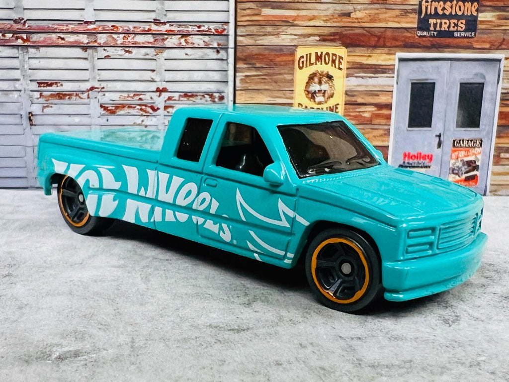 🔥🔥🔥Hot Wheels  Chevrolet Customized C3500 Blue  1997 C15🔥🔥🔥