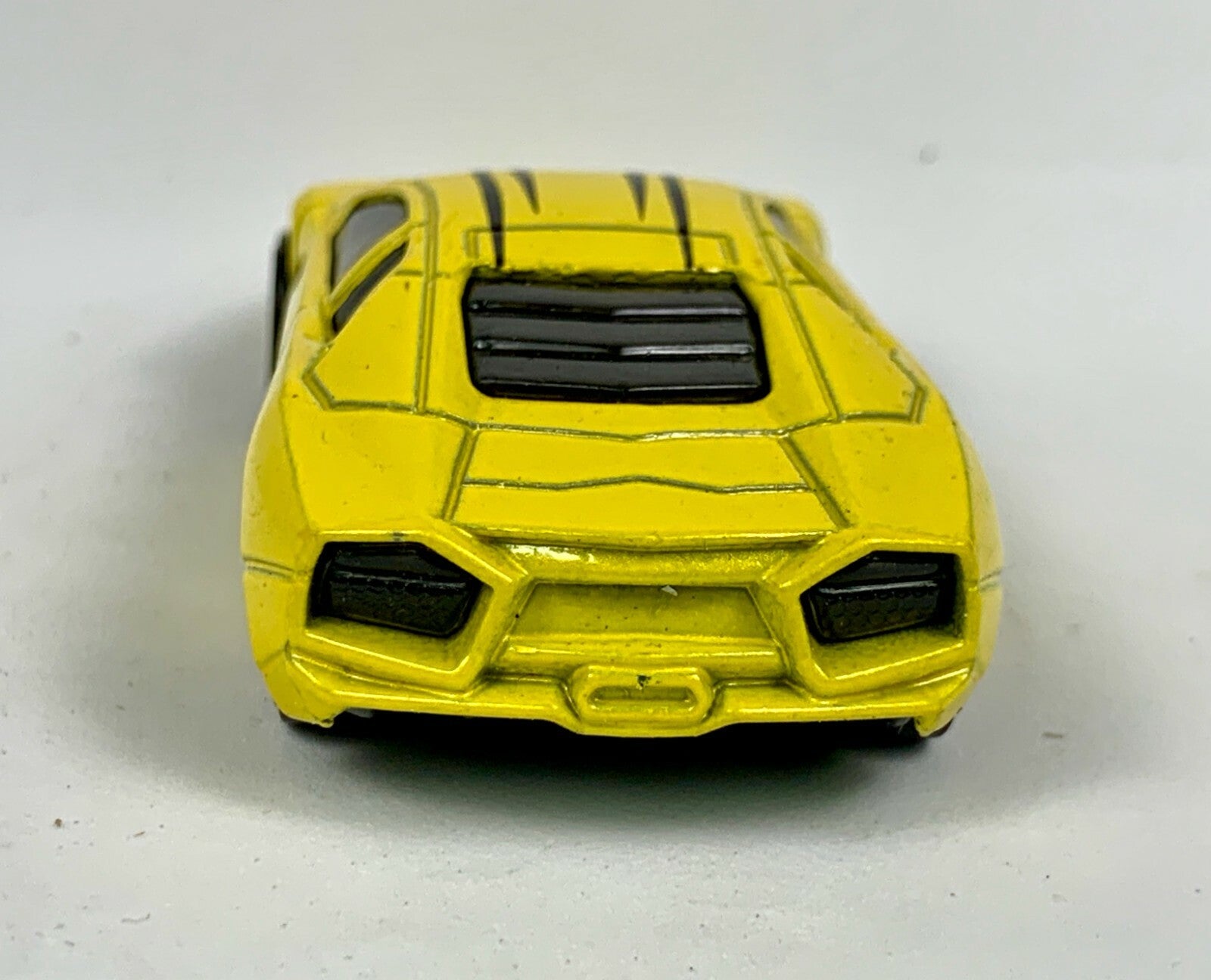 🔥🔥🔥Hot Wheels Lamborghini Reventon 1:64 Diecast Toy Car Yellow N4024🔥🔥🔥
