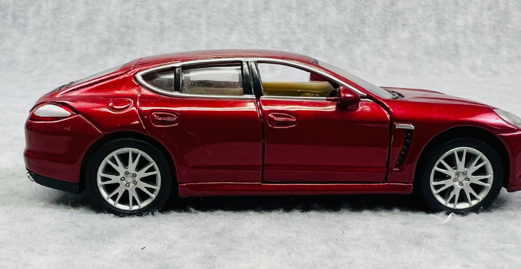 🇩🇪🇩🇪🇩🇪Kinsmart 1:40 Scale Model Porsche Panamera S Red 🇩🇪🇩🇪🇩🇪