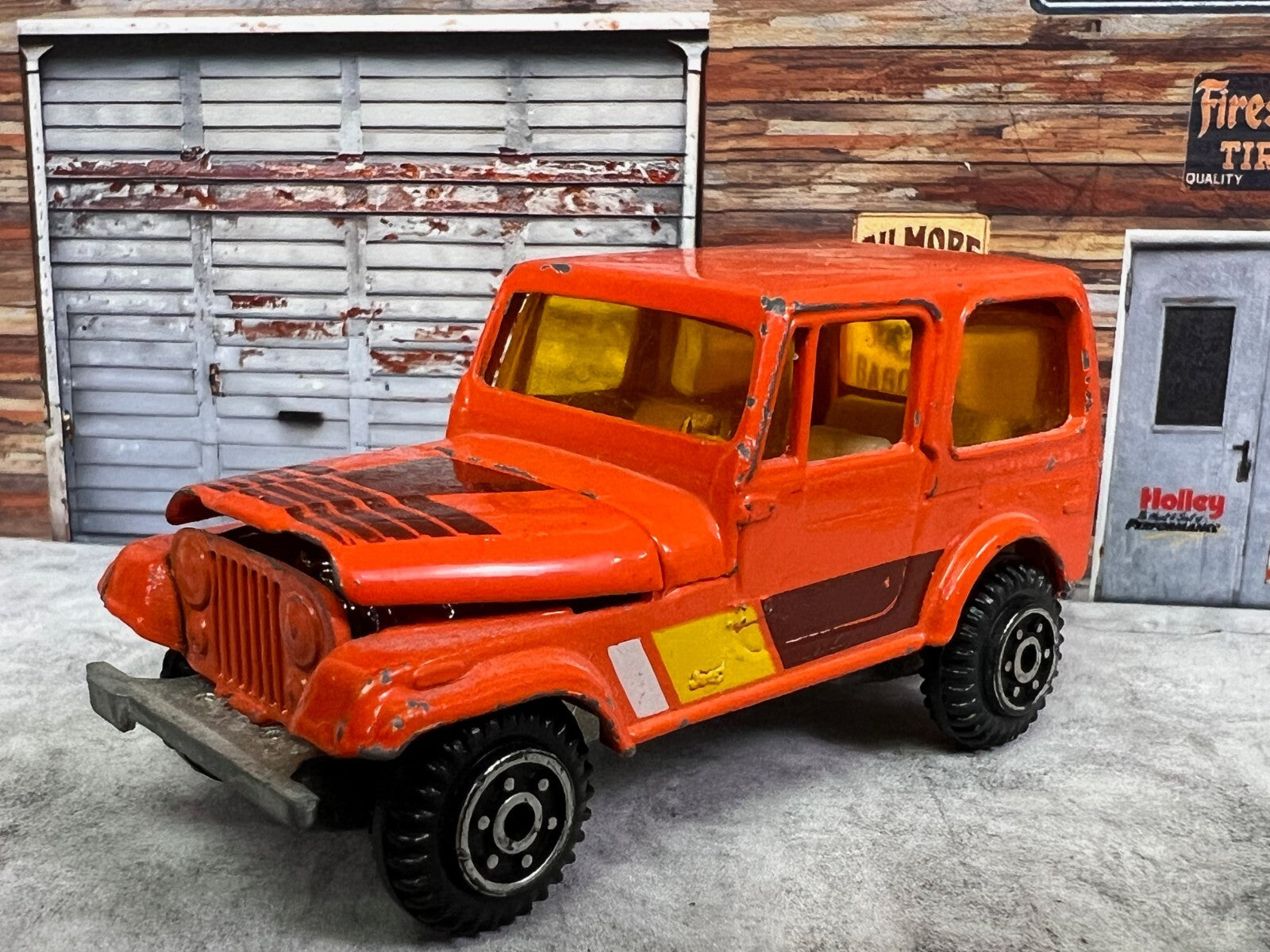 🔥🔥🔥Yatming #1603 Jeep CJ-7 Hard Top Orange w/Metal Base CJ7 C3🔥🔥🔥