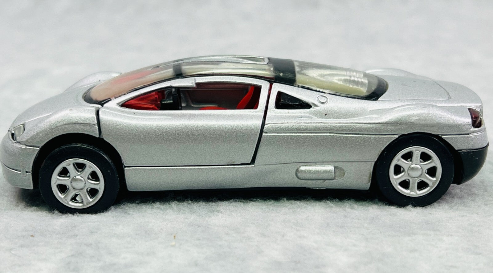 🇩🇪🇩🇪🇩🇪New Ray  AUDI AVUS QUATTRO Silver  1:32 Scale🇩🇪🇩🇪🇩🇪