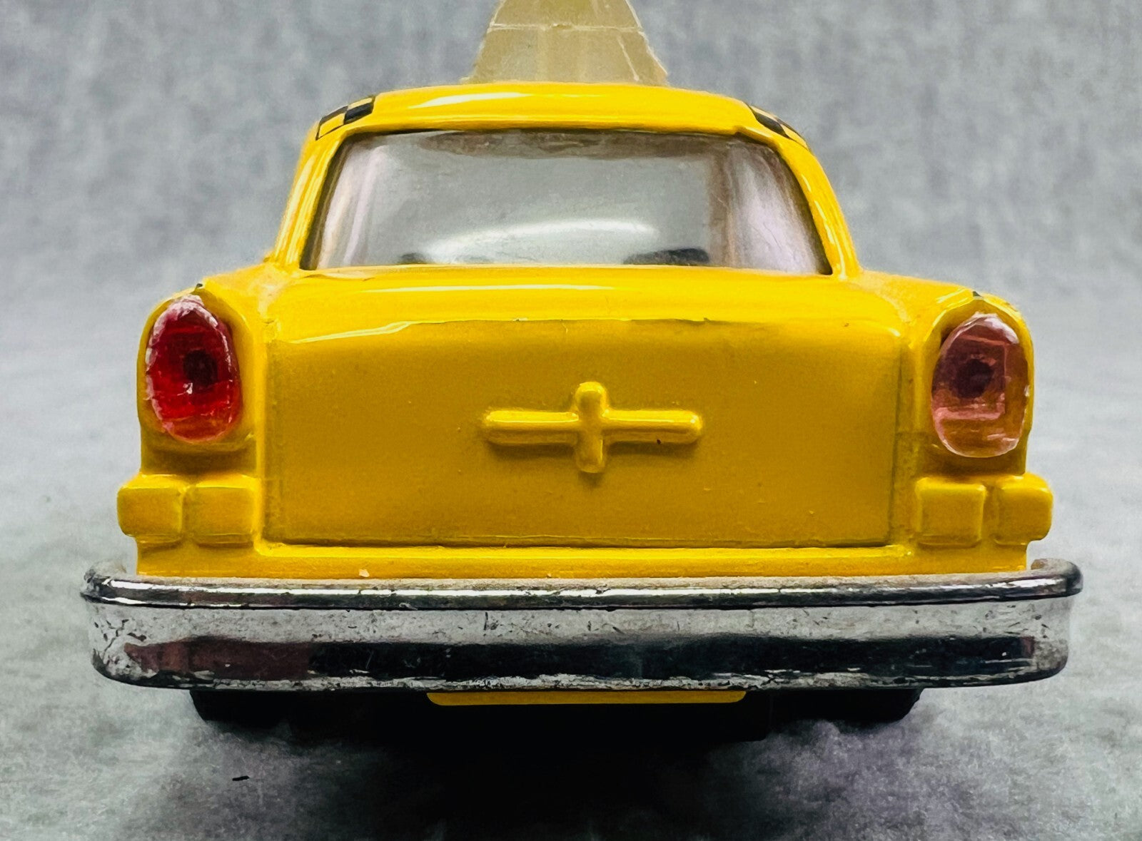 🔥🔥🔥Checker Taxi Cab 4 1/2" Long Pull-back Motor Made In China 🔥🔥🔥