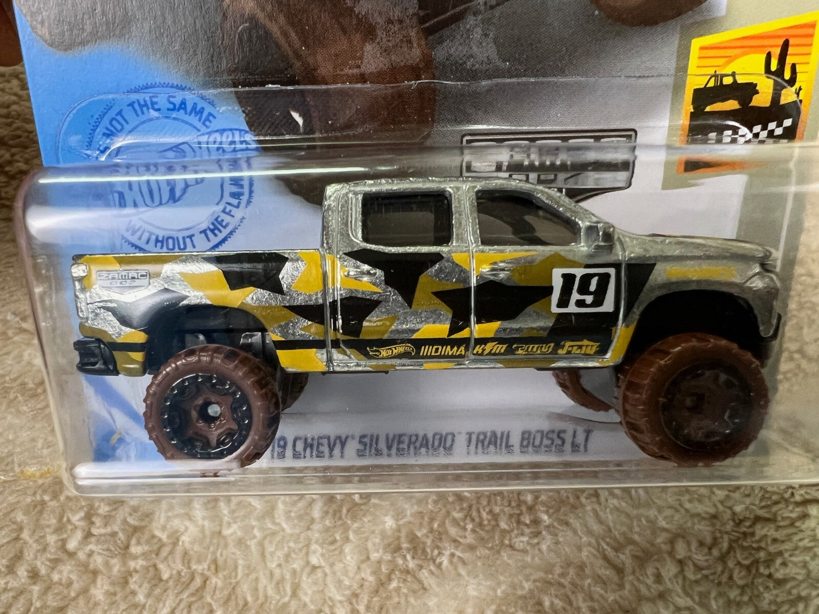 🔥Hot Wheels Walmart Exclusive ZAMAC '19 Chevy Silverado Trail Boss LT HW05🔥