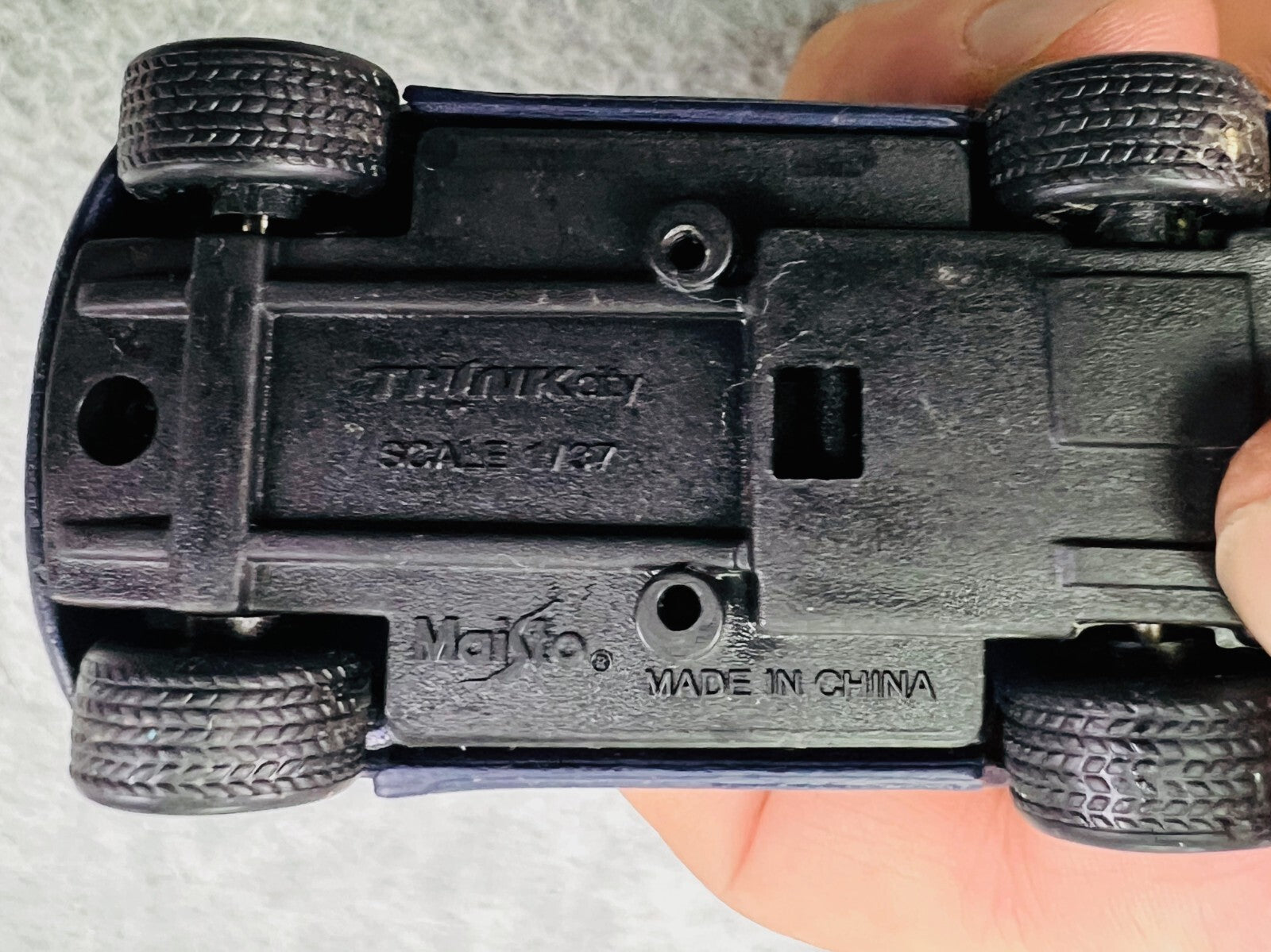 🔥🔥🔥Maisto 1:37 "Think City" Car Model Pull Back Works🔥🔥🔥