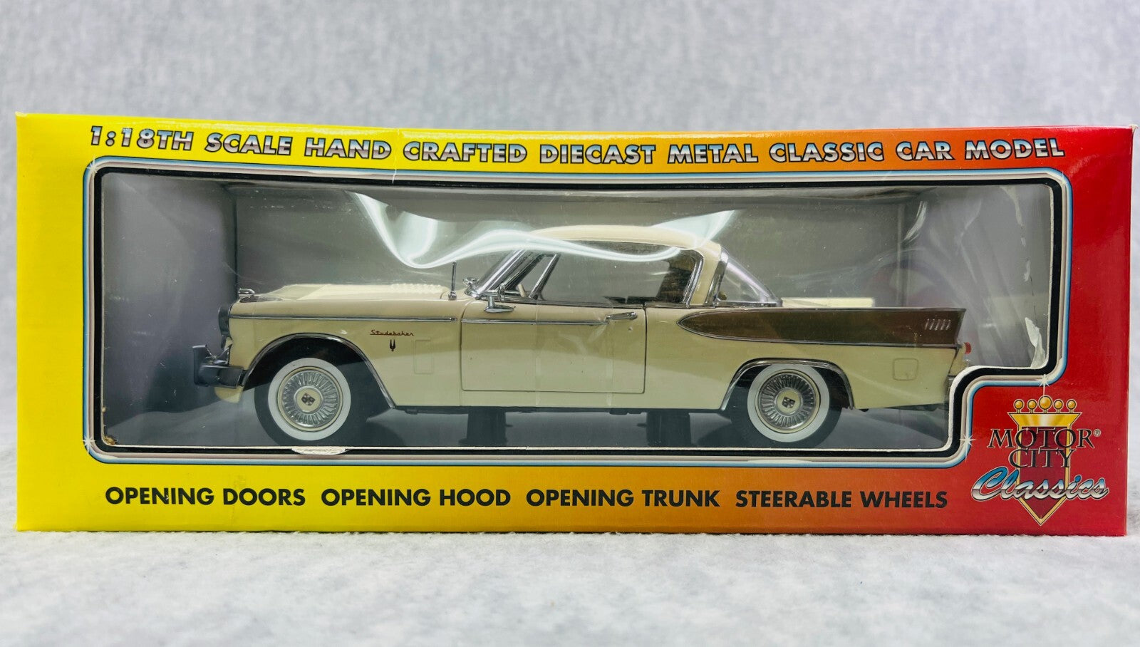 🇺🇸🇺🇸Motor City Classics 1:1957 Studebaker Golden Hawk Arctic White🇺🇸🇺🇸