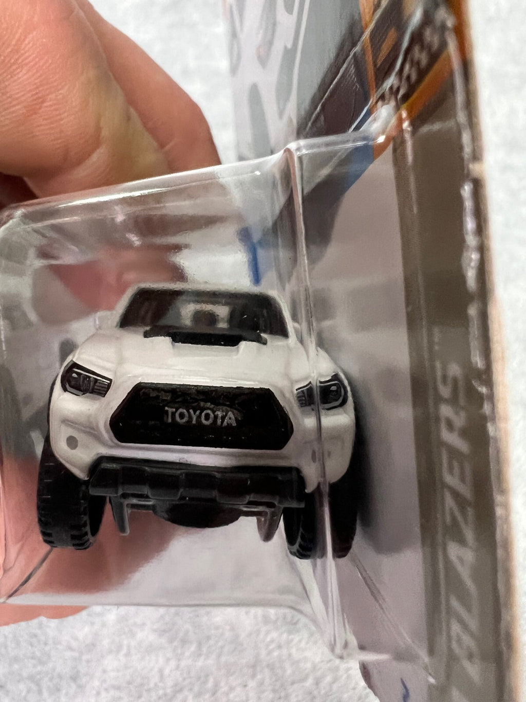 🔥🔥🔥Hot Wheels '20 Toyota Tacoma White w/Blue Rims HW Baja Blazers HW21🔥🔥🔥