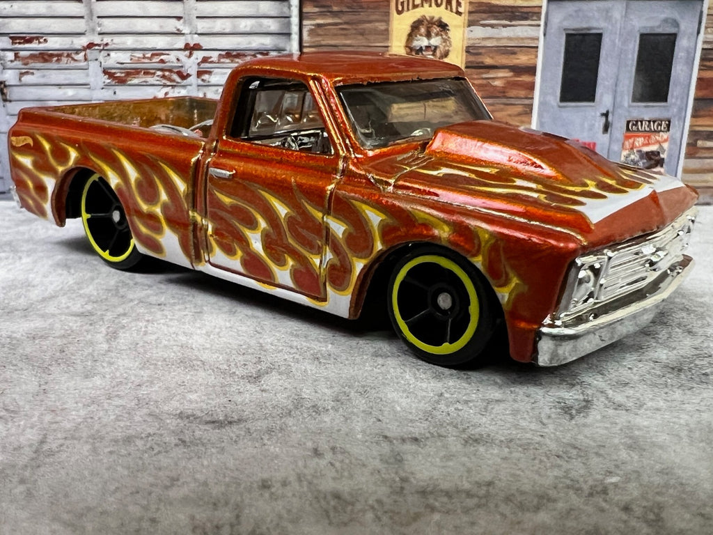 🇺🇸🇺🇸🇺🇸 Hot Wheels 67 Chevy C10 Orange HW Flames C14🇺🇸🇺🇸🇺🇸