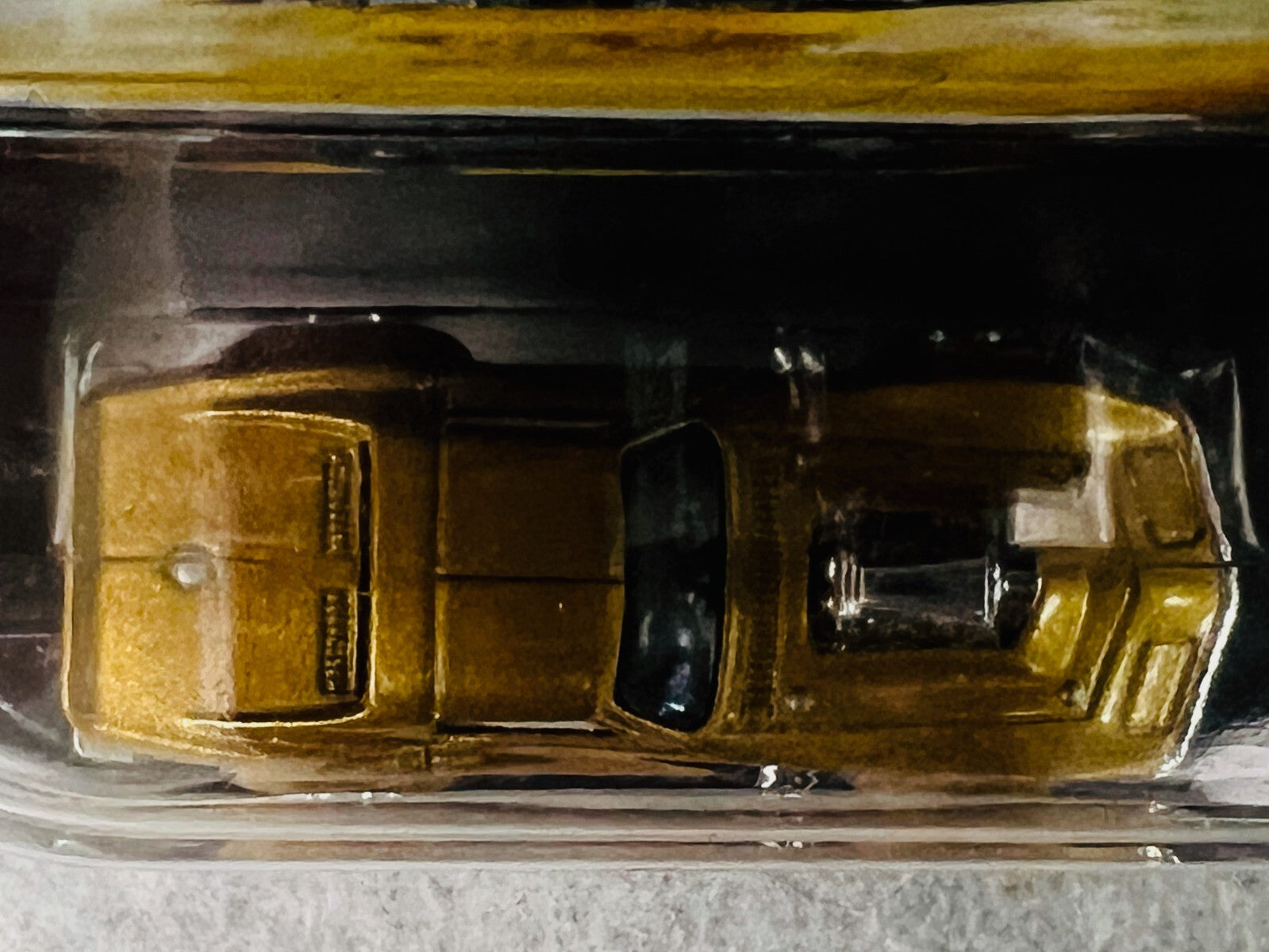 🇺🇸Hot Wheels Retro Entertainment '68 Corvette Gas Monkey Garage Gold H33🇺🇸