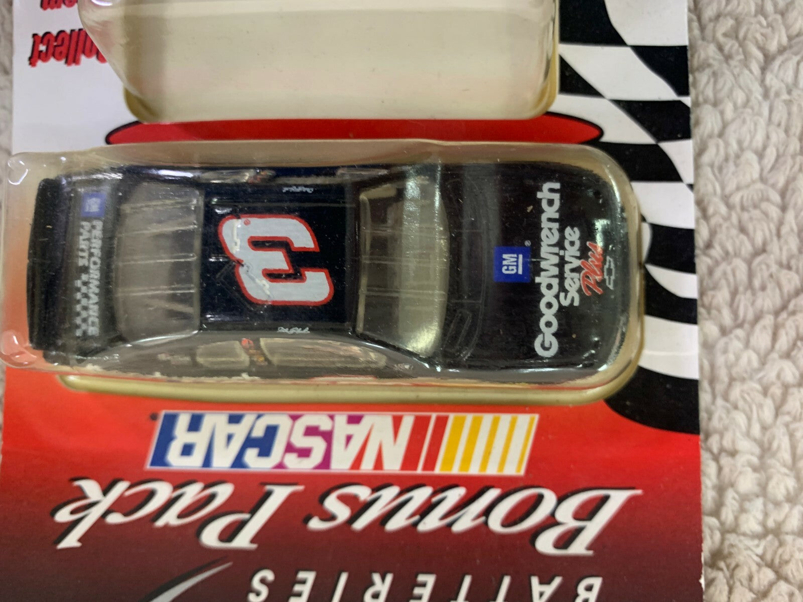 🔥🔥Action Red Cell Batterries With Dale Earnhardt #3  Diecast Car HW07 🔥🔥