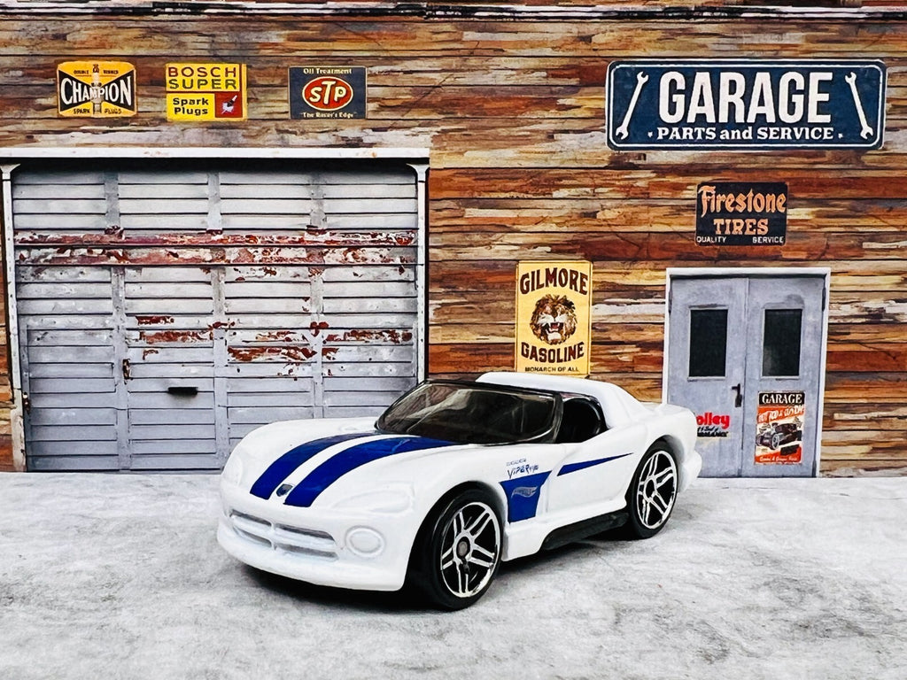 🔥🔥🔥Hot Wheels White Blue Stripes '92 Dodge Viper RT/10 c15🔥🔥🔥