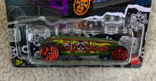*Hot Wheels '33 FORD LO BOY Green #1 Halloween Day of The Dead New On Card HW06*