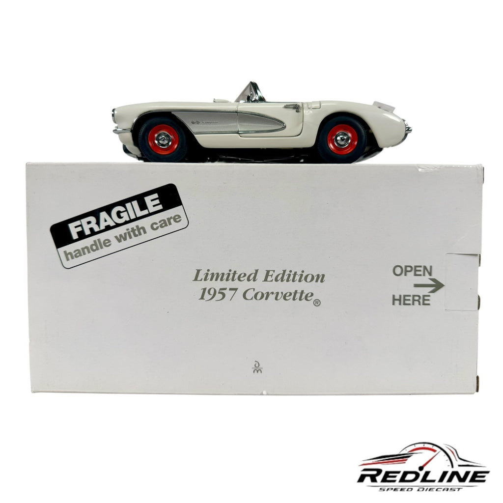 🦅Danbury Mint 1957 Corvette Roadster White & Silver Limited Edition 1:24 C2🦅