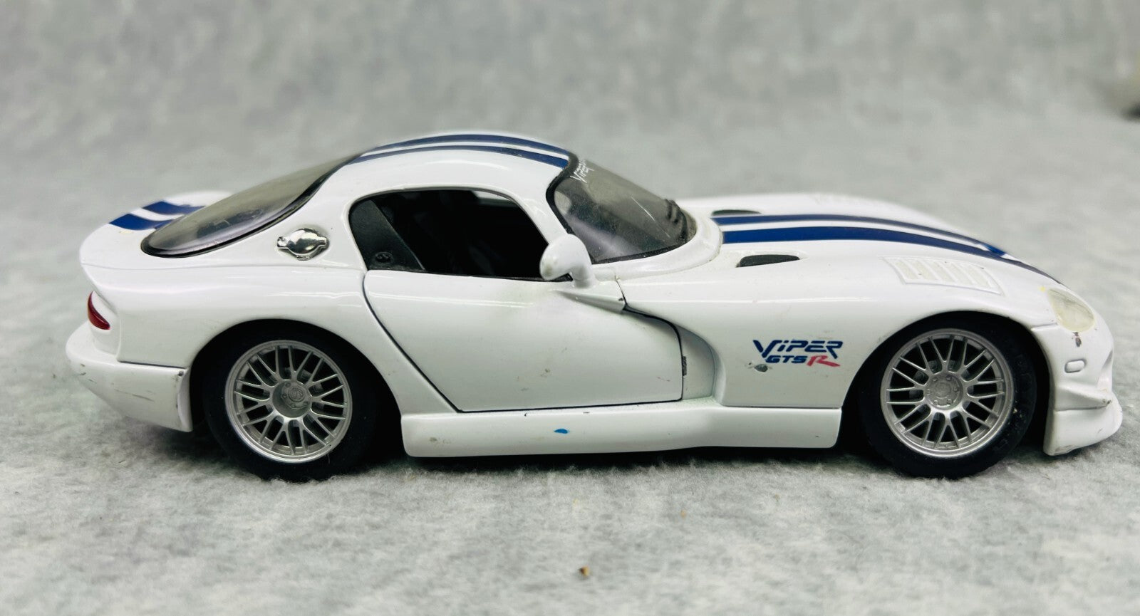 🇺🇸🇺🇸Maisto White 1997 Dodge Viper GTS Special Edition 1:24 Diecast🇺🇸🇺🇸