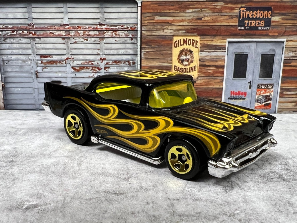 🔥🔥🔥Hot Wheels 57 Chevy Bel Air Black Yellow/Brown Flames  C17🔥🔥🔥