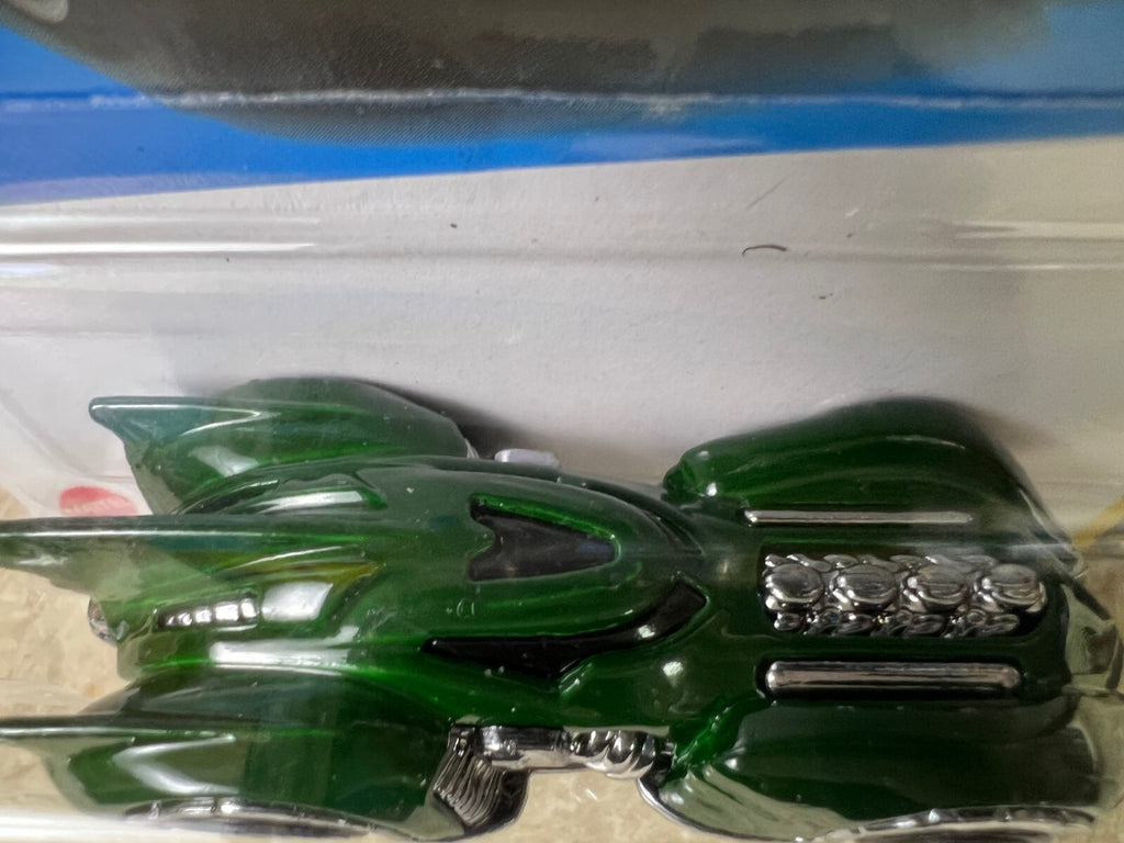 🦇🦇🦇🦇Hot Wheels Arkham Asylum Batmobile Green HW18🦇🦇🦇🦇