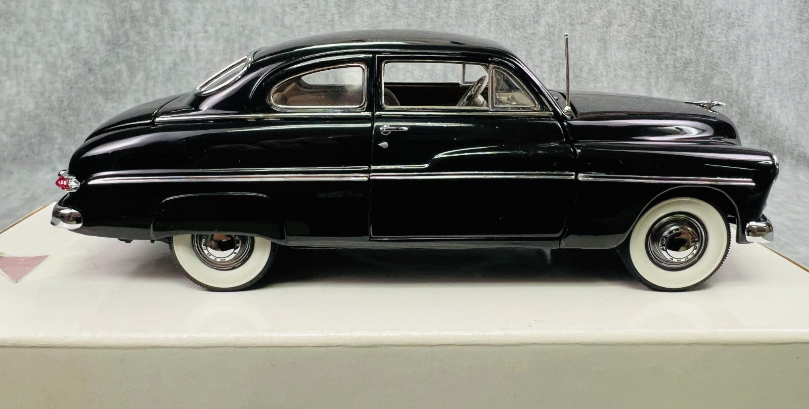 🇺🇸🇺🇸Danbury Mint 1949 Mercury Club Coupe Diecast 1:24 Black🇺🇸🇺🇸