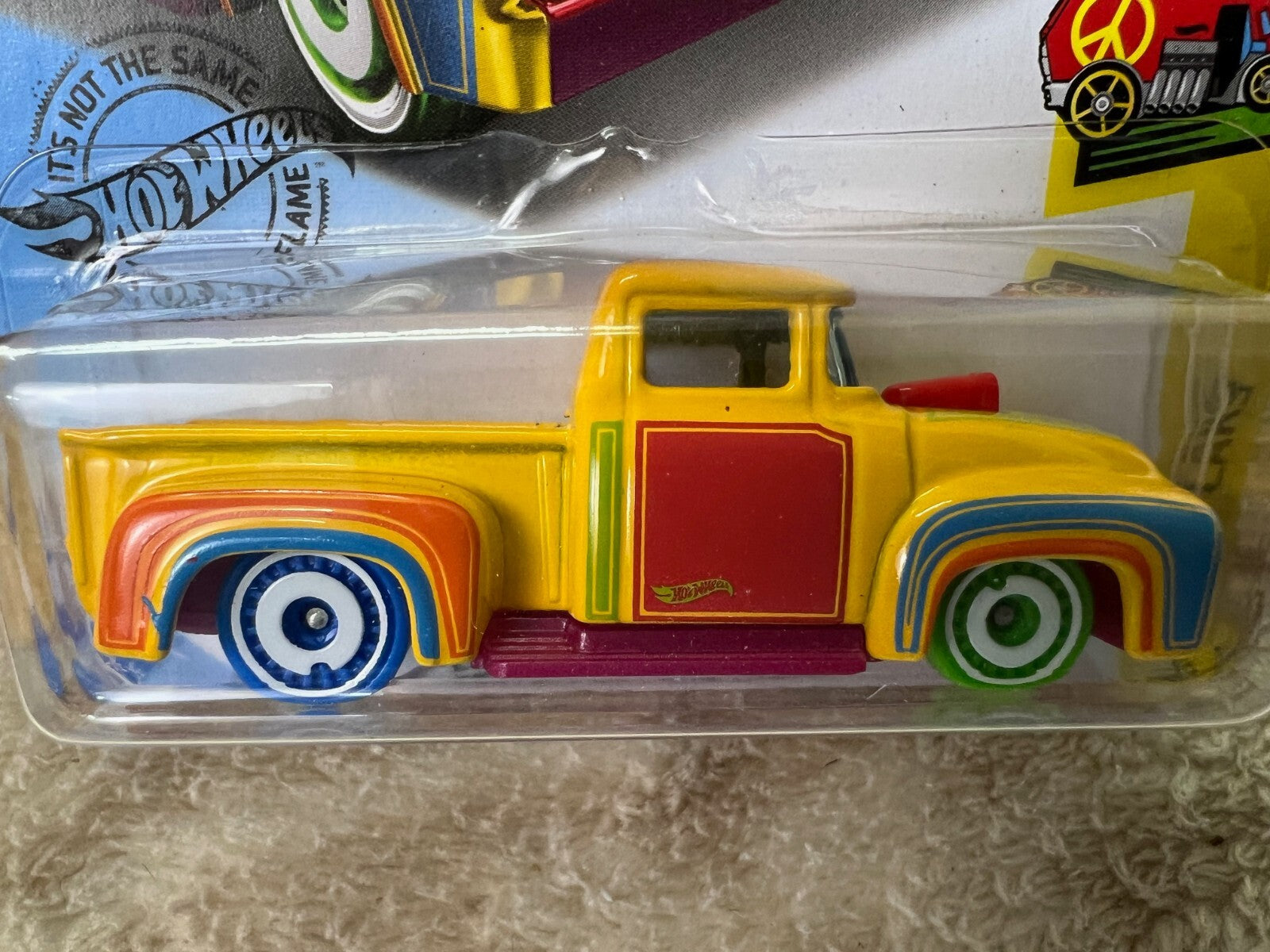 🇺🇸🇺🇸Hot Wheels Treasure Hunt Custom '56 Ford Truck HW Art Cars HW05🇺🇸🇺🇸