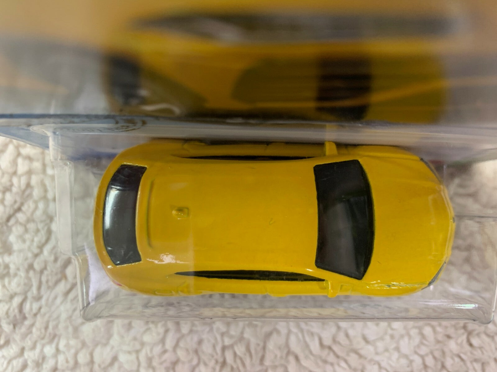 ***Hot Wheels Factory Fresh 1/10 - '17 Lamborghini Urus (Yellow) 213/250 HW05***