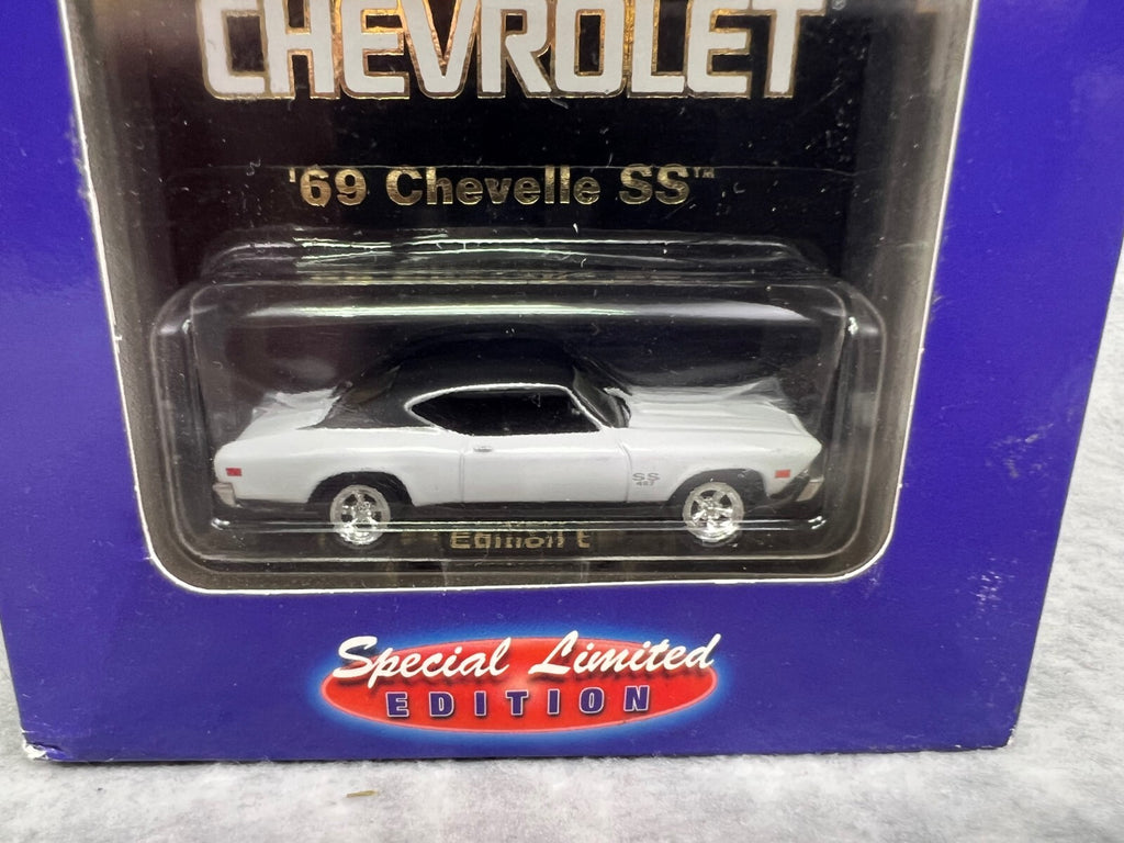 🔥🔥Hot Wheels Hot Rod Magazine Street Machines '69 Chevelle SS WHITE🔥🔥
