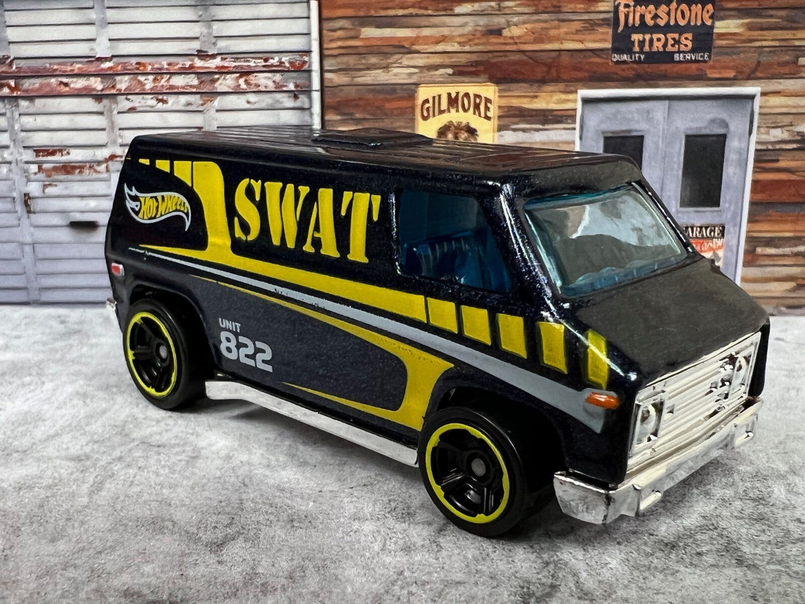 🔥🔥🔥Hot Wheels Super Van HW City SWAT  Unit 822 C16🔥🔥🔥