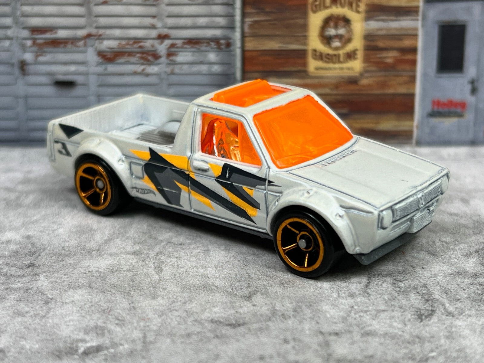 2018 Hot Wheels Volkswagen Caddy White HW HOT TRUCKS LOOSE