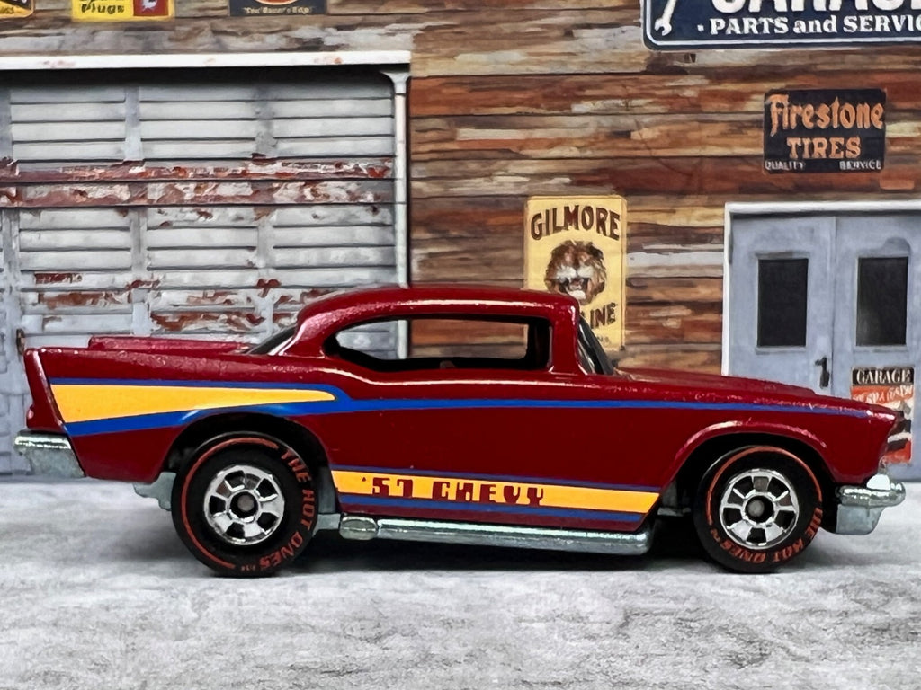 🔥🔥🔥Hot Wheels The Hot ones '57 Chevy Chase Red 🔥🔥🔥