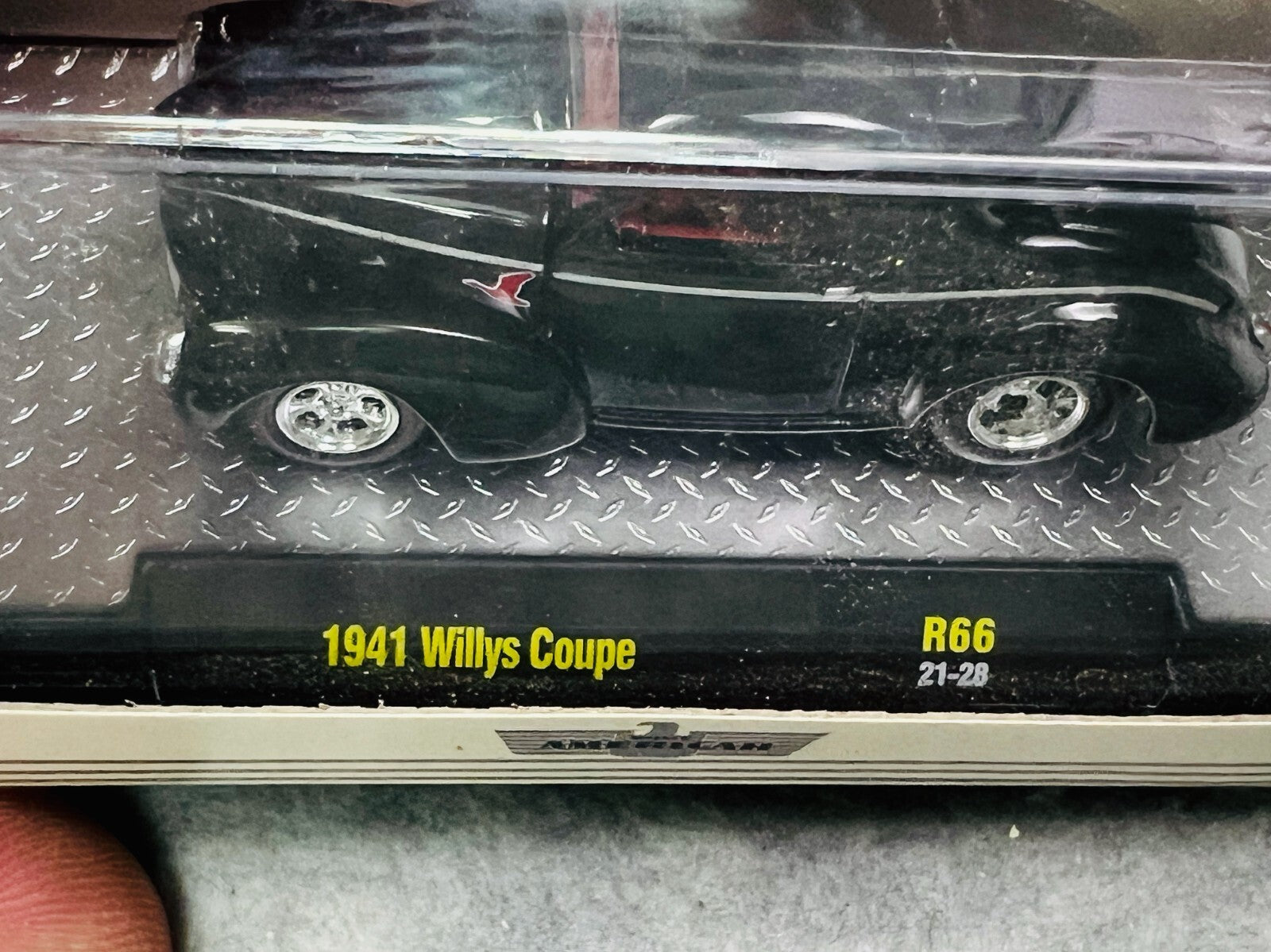 🇺🇸M2 Machines 1941 Willys Coupe R66 21-29  CHASE Willys Americar Series H26