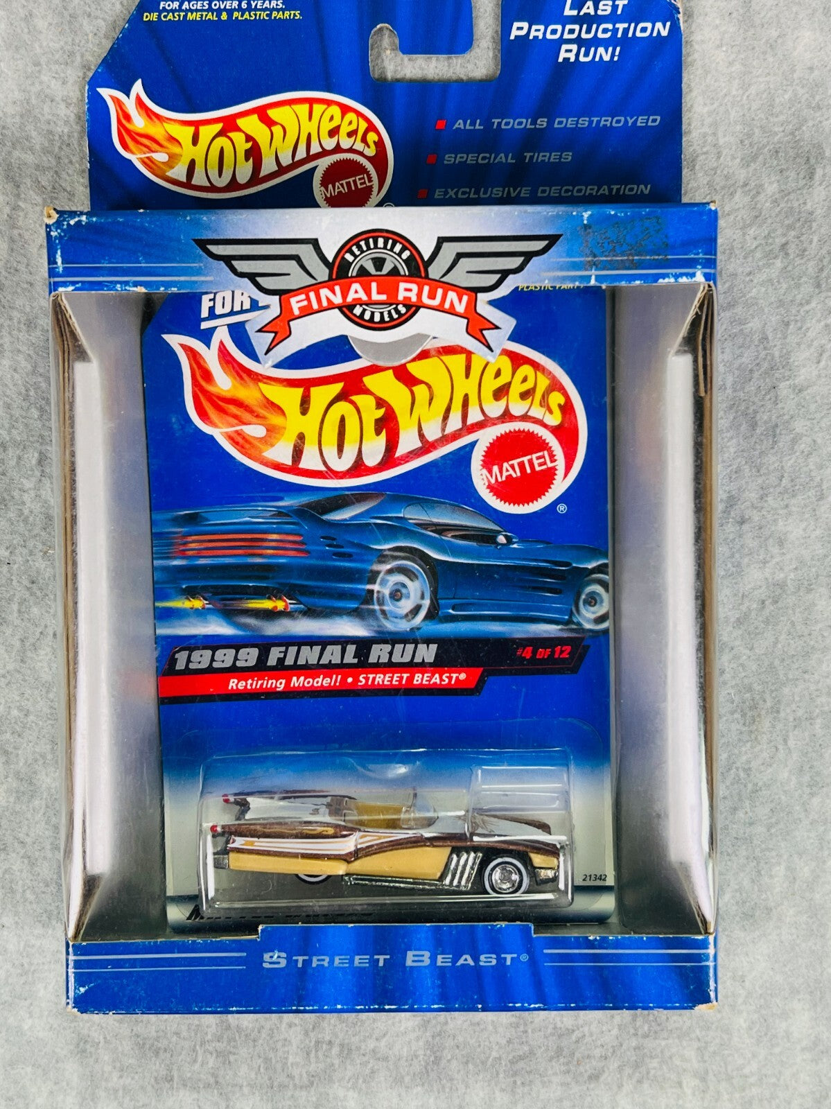 🔥🔥Hot Wheels 1999 Final Run Retiring Model Street Beast Gold Rims🔥🔥